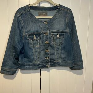 Torrid Jean Jacket Size 2 Blue Stretch Denim Trucker Dark Wash Classic Fall